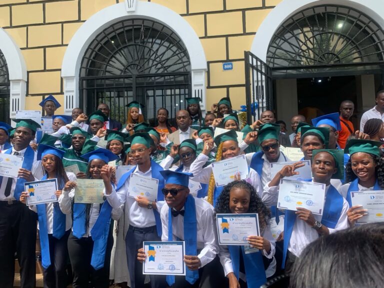 La Escuela de Negocios DaVinci celebra la graduación de la promoción de FP, ESBA y Bachillerato